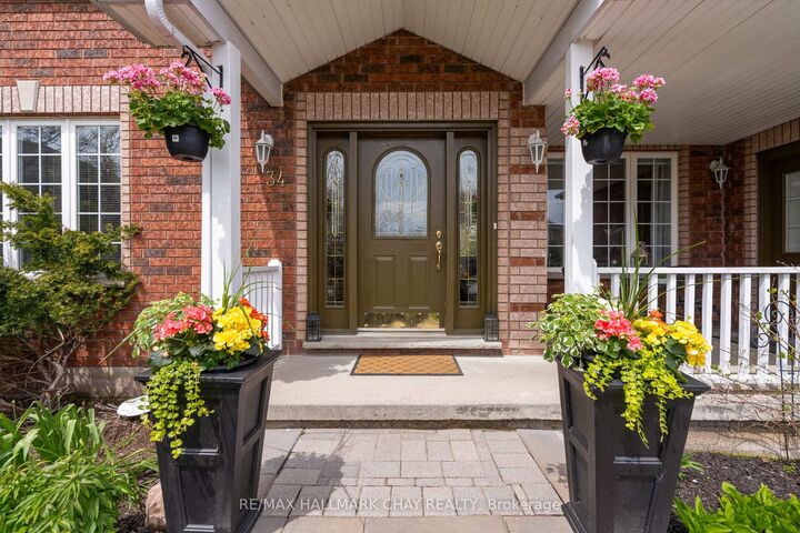 Photo de la propriété:  34 Crompton Drive  ON L4M 6N1 