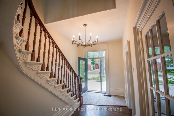 Property Photo:  66 Daly Avenue 1  ON N5A 1B8 