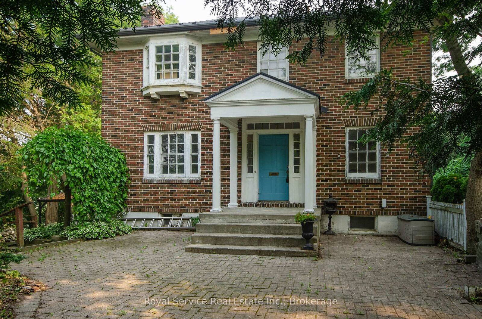 Property Photo: 52 King Street ON L1A 2R5