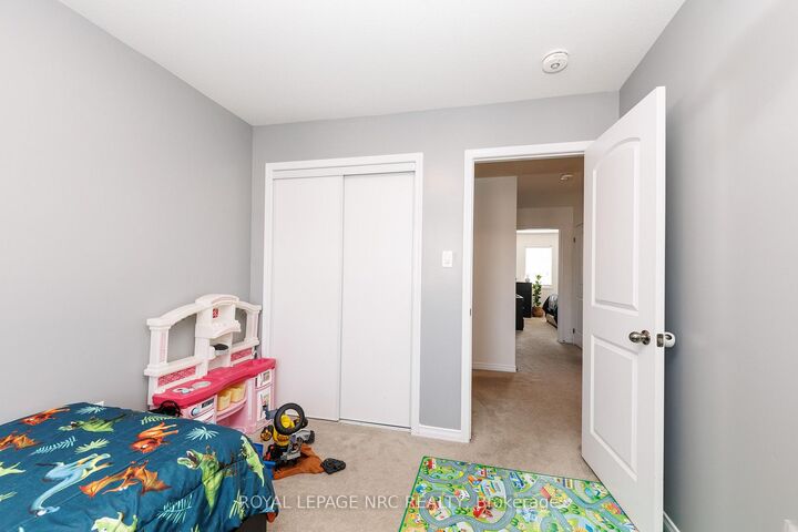 Property Photo: 7794 White Pine Crescent ON L2H 3R4