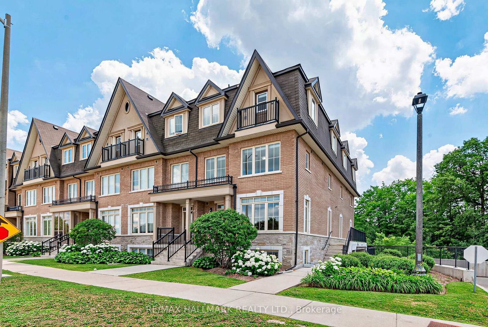 Property Photo: 181 Parktree Drive 1 ON L6A 5B1