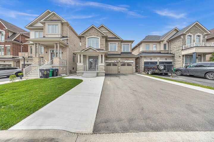 Property Photo: 38 Pinedale Avenue ON L7C 3Z6
