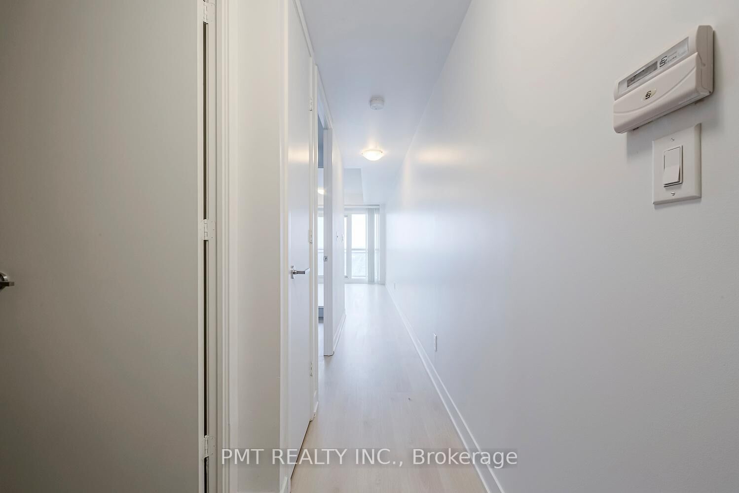 Property Photo: 165 Legion Road N 2722 ON M8Y 0B3