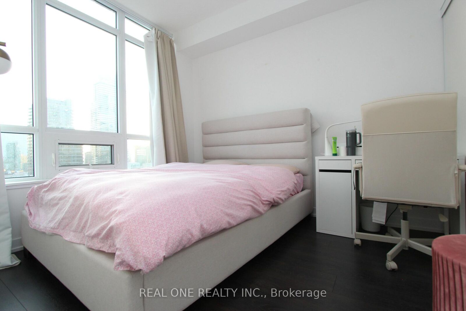 Property Photo:  365 Church Street 2702  ON M5B 0B5 