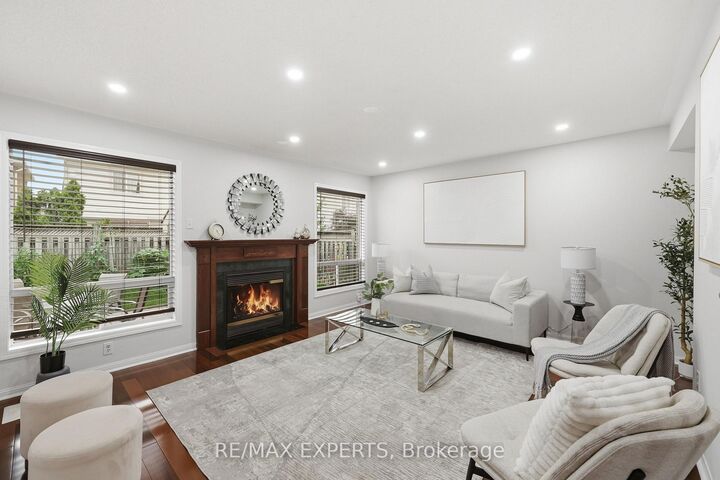 Property Photo:  554 Caverhill Crescent  ON L9T 5K6 