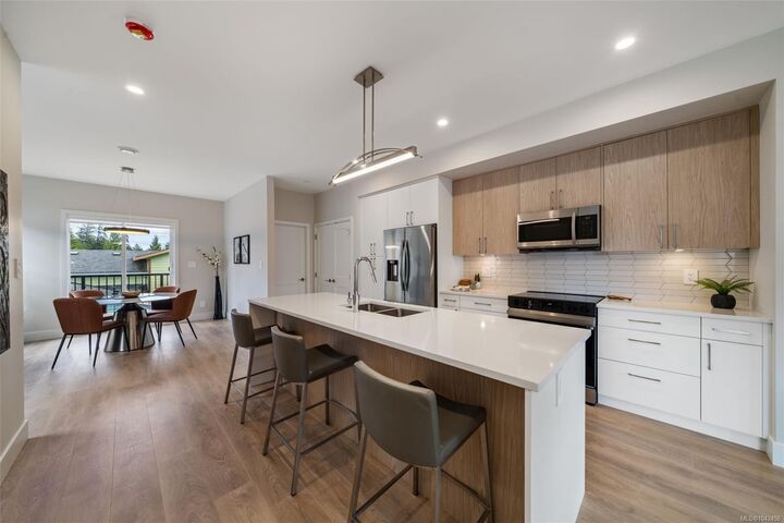 Property Photo: 1069 Arcadiawood Lane BC V9C 0V5