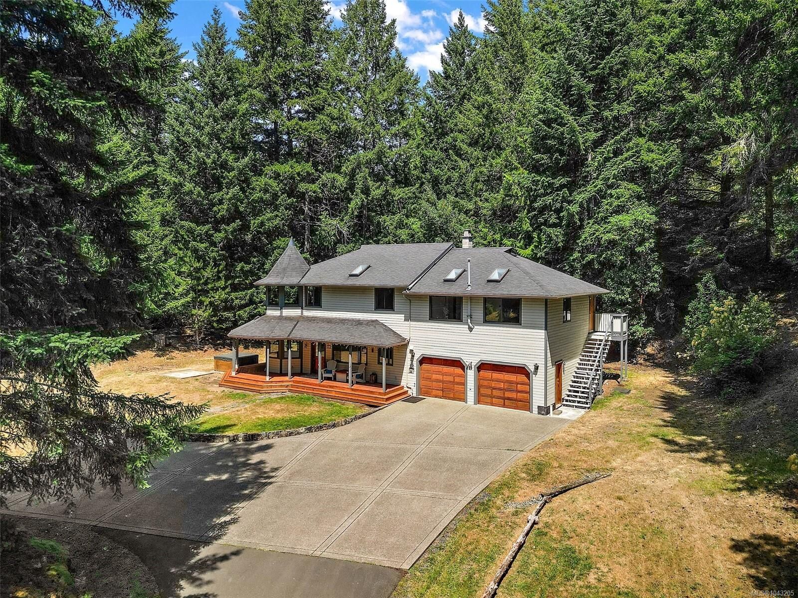Property Photo:  418 Quail Pl  BC V9B 6G2 
