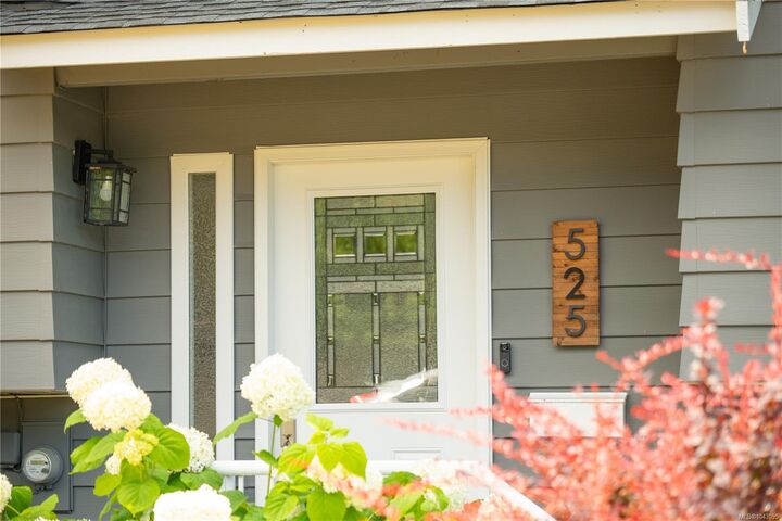 Property Photo: 525 Doreen Pl BC V9T 4S1