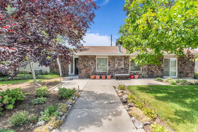 Property Photo: 19 N 750 W UT 84057