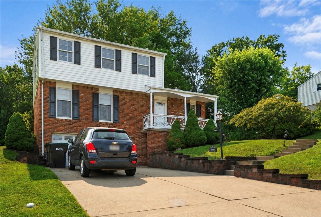 Property Photo: 3481 Ivy Hill Ln PA 15332