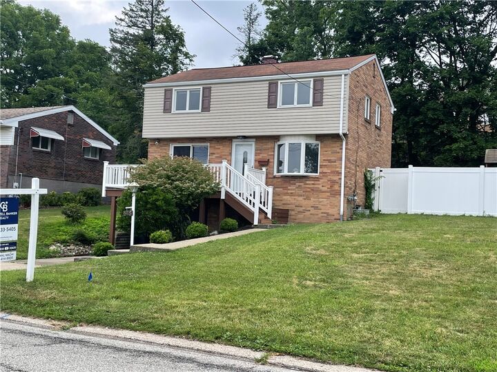 Property Photo: 618 Arbor Ln PA 15236
