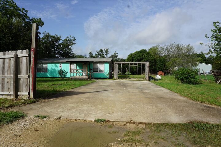 Property Photo: 5026 Acorn Way TX 78666