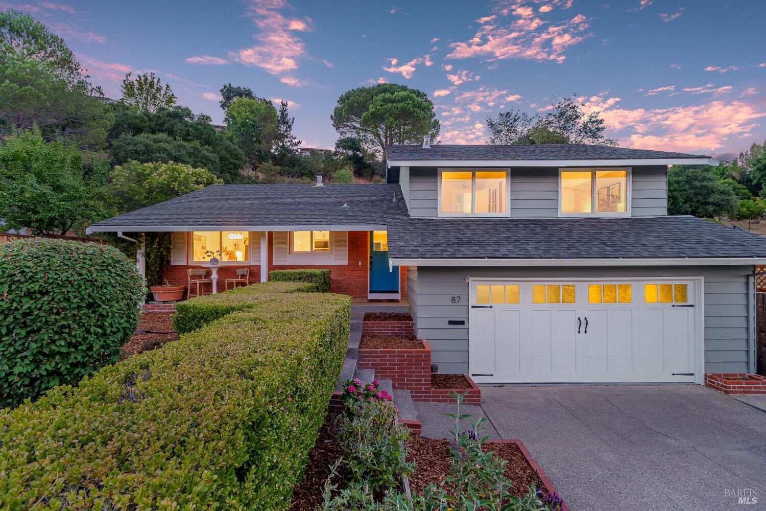 Property Photo: 87 Twelveoak Hill Drive CA 94903
