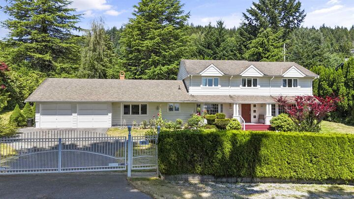 875 Greenwood Road — photo 1