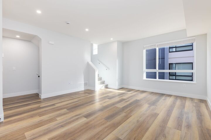 Property Photo: 30530 Cardinal Avenue 57 BC V2T 0L5