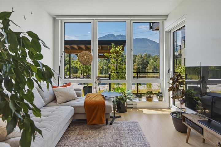 Property Photo: 1870 Dowad Drive 213 BC V8B 1C4