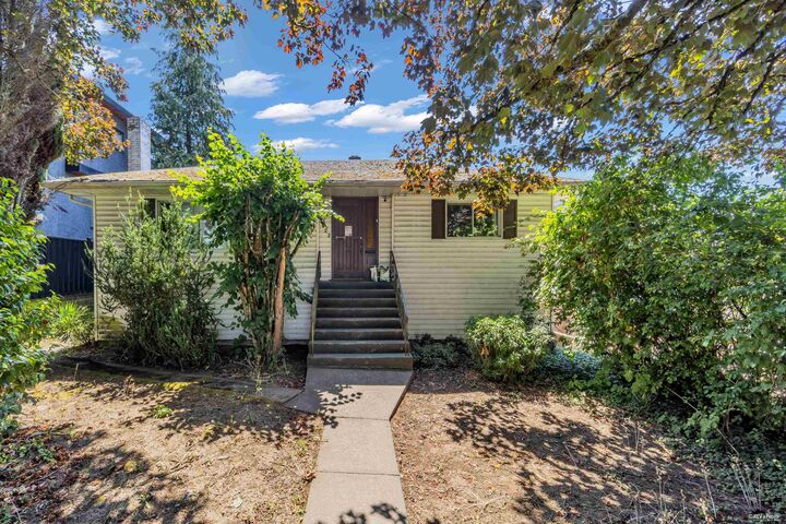 Property Photo: 3822 Kincaid Street BC V5G 1V4