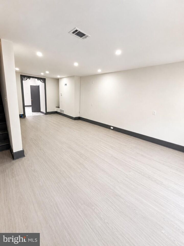 Property Photo: 1175 S 10th Street PA 19147