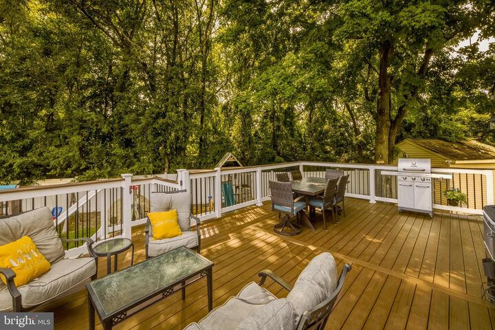 Property Photo: 730 Chetwood Court NJ 08096