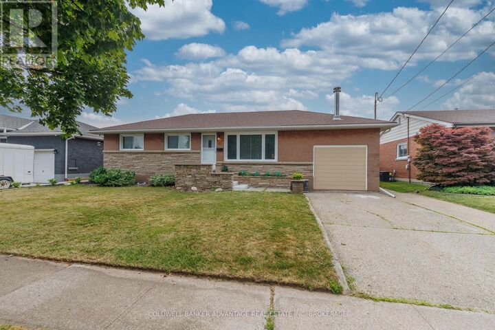 Property Photo:  77 Balmoral Avenue  ON L3B 1S5 