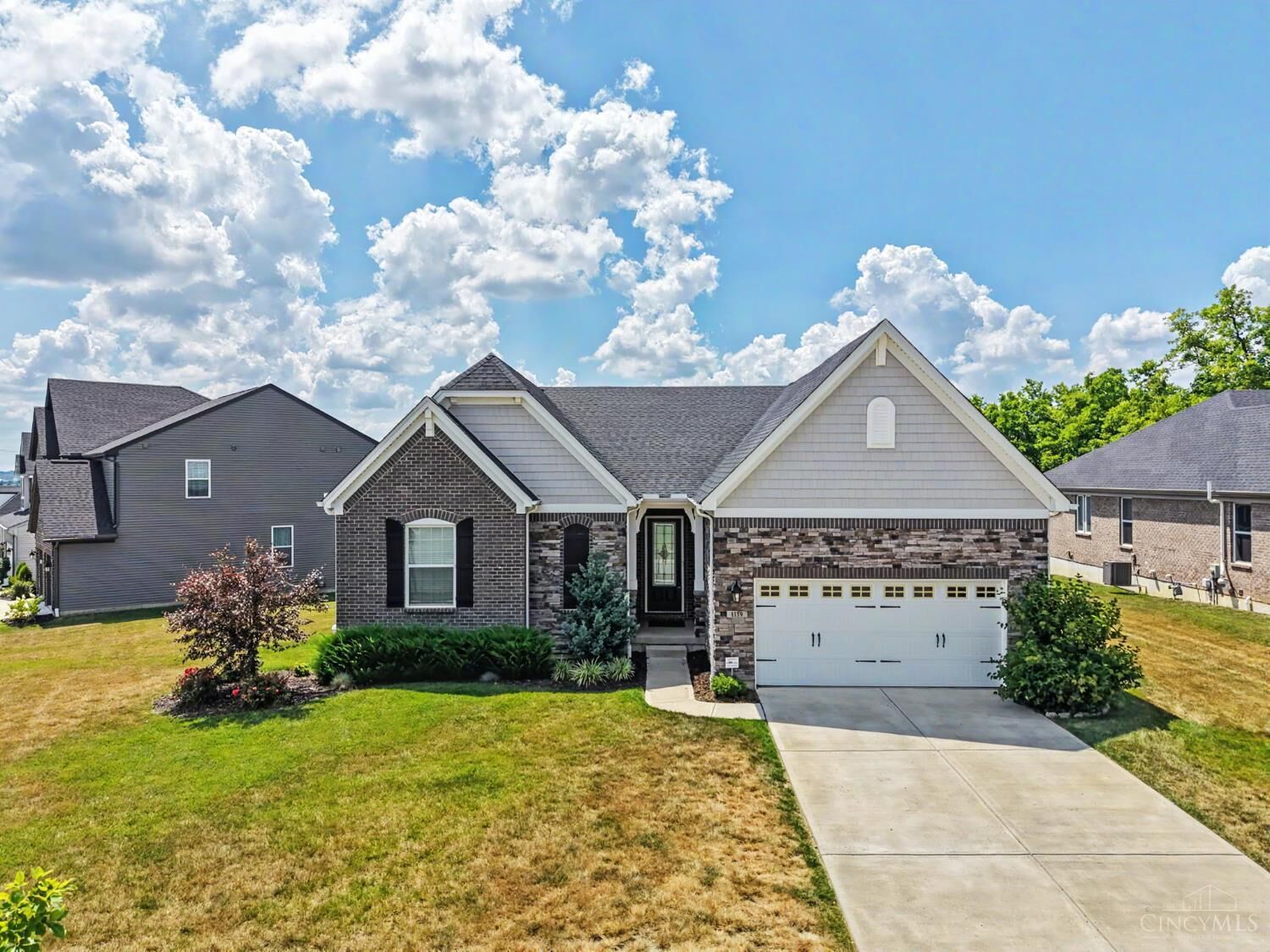 Property Photo:  1179 Broadmoor Lane  OH 45036 