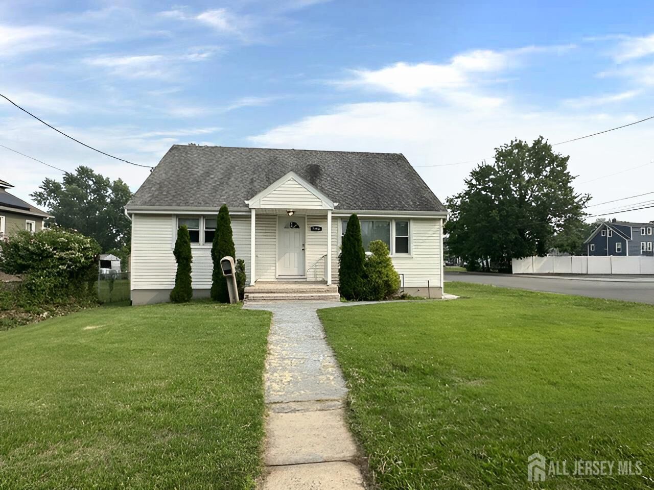 Property Photo:  796 Hamilton Street  NJ 08873 