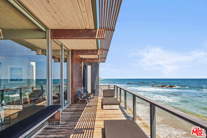 Property Photo:  24956 Malibu Rd  CA 90265 