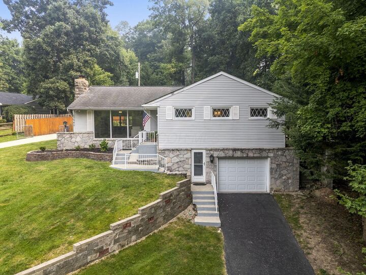 Property Photo: 1080 Beechwood NE Drive OH 43130