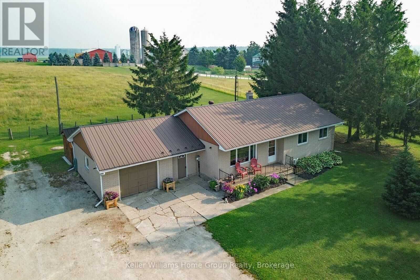 Property Photo:  269514 Grey Road 9  ON N0C 1A0 