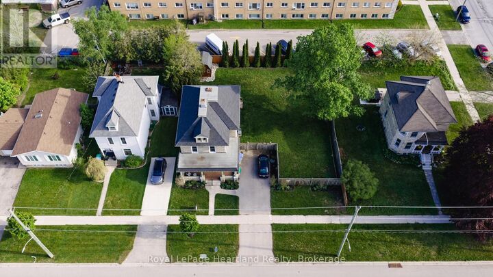 Property Photo: 14 Elgin Avenue East ON N7A 1K2