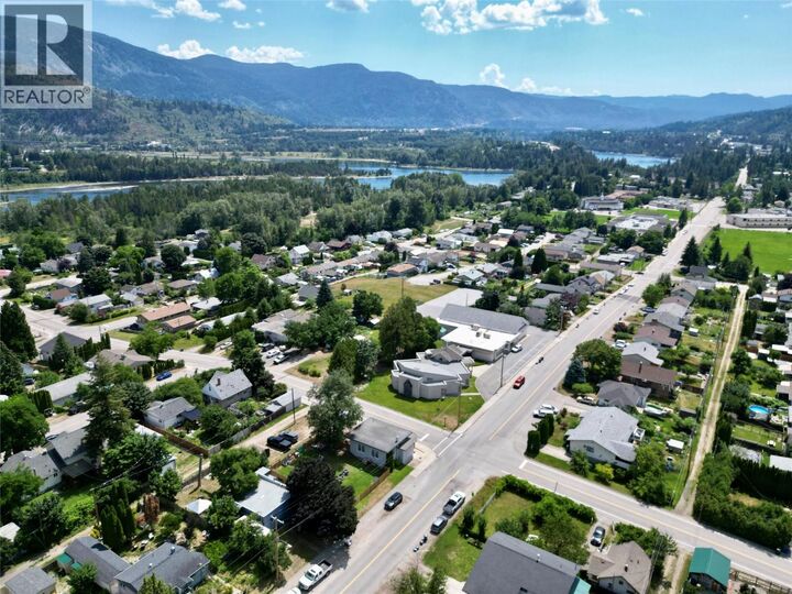 Property Photo: 411 7th Avenue BC V1N 1R1