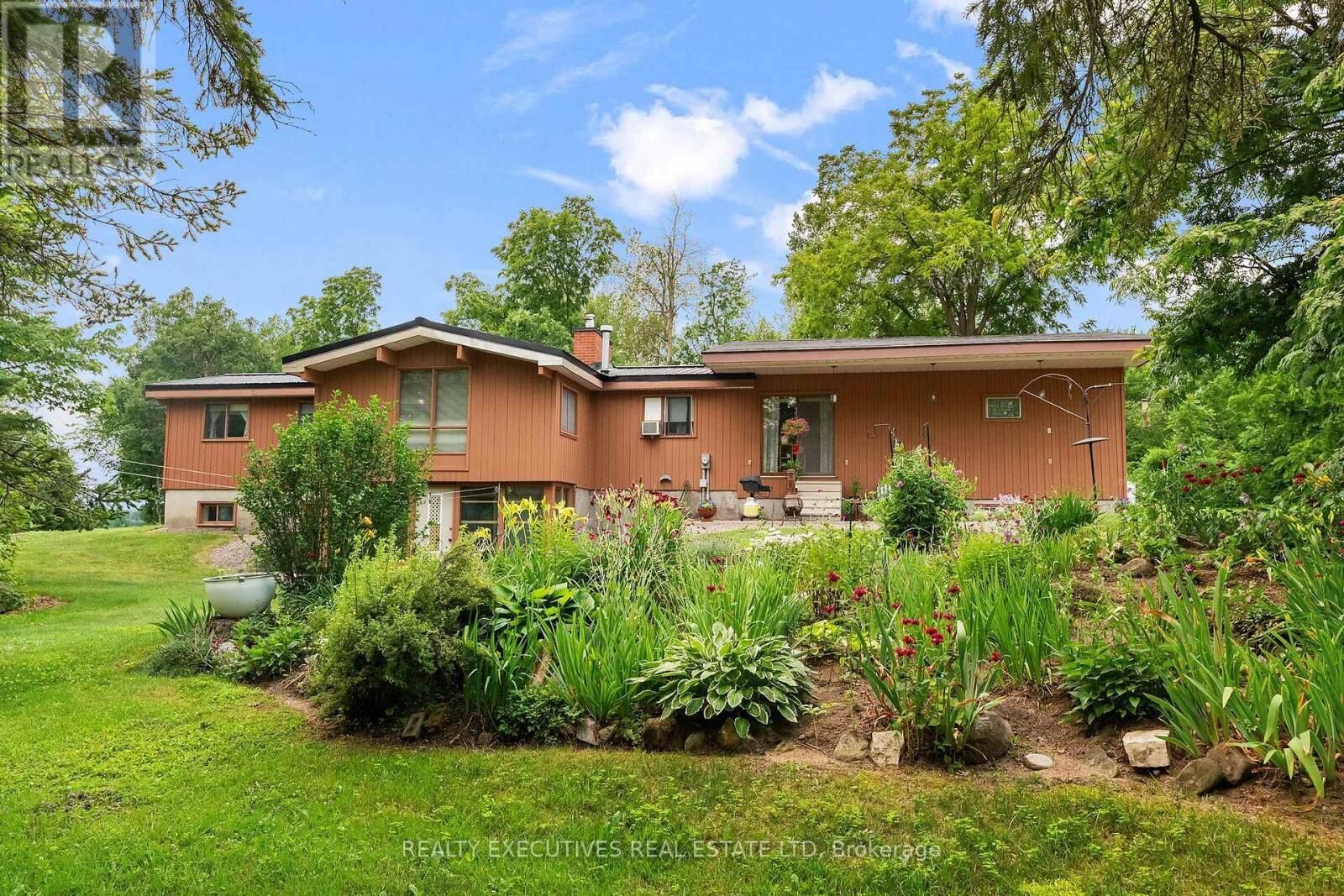 Property Photo: 785 Boundary Road ON K0E 1S0