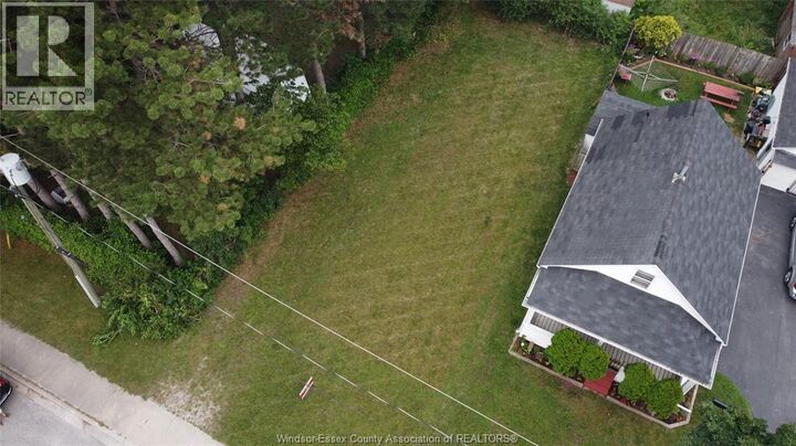 Property Photo:  3067-3069 Russell Street  ON N9C 1E2 