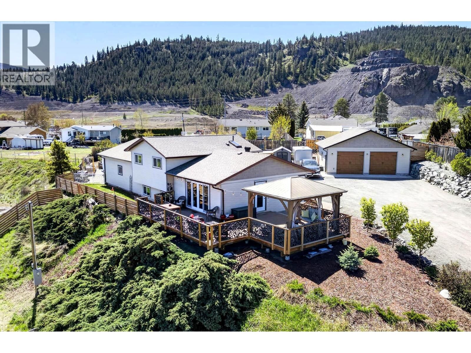 Property Photo: 1301 Fir Avenue BC V1S 1L1