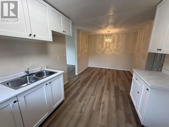 Property Photo: 57 Ingall Dr ON P8N 3B9