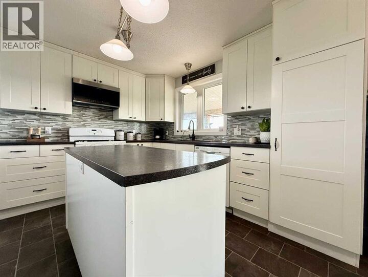 Property Photo: 45513 Hwy 870 AB T0B 2V0
