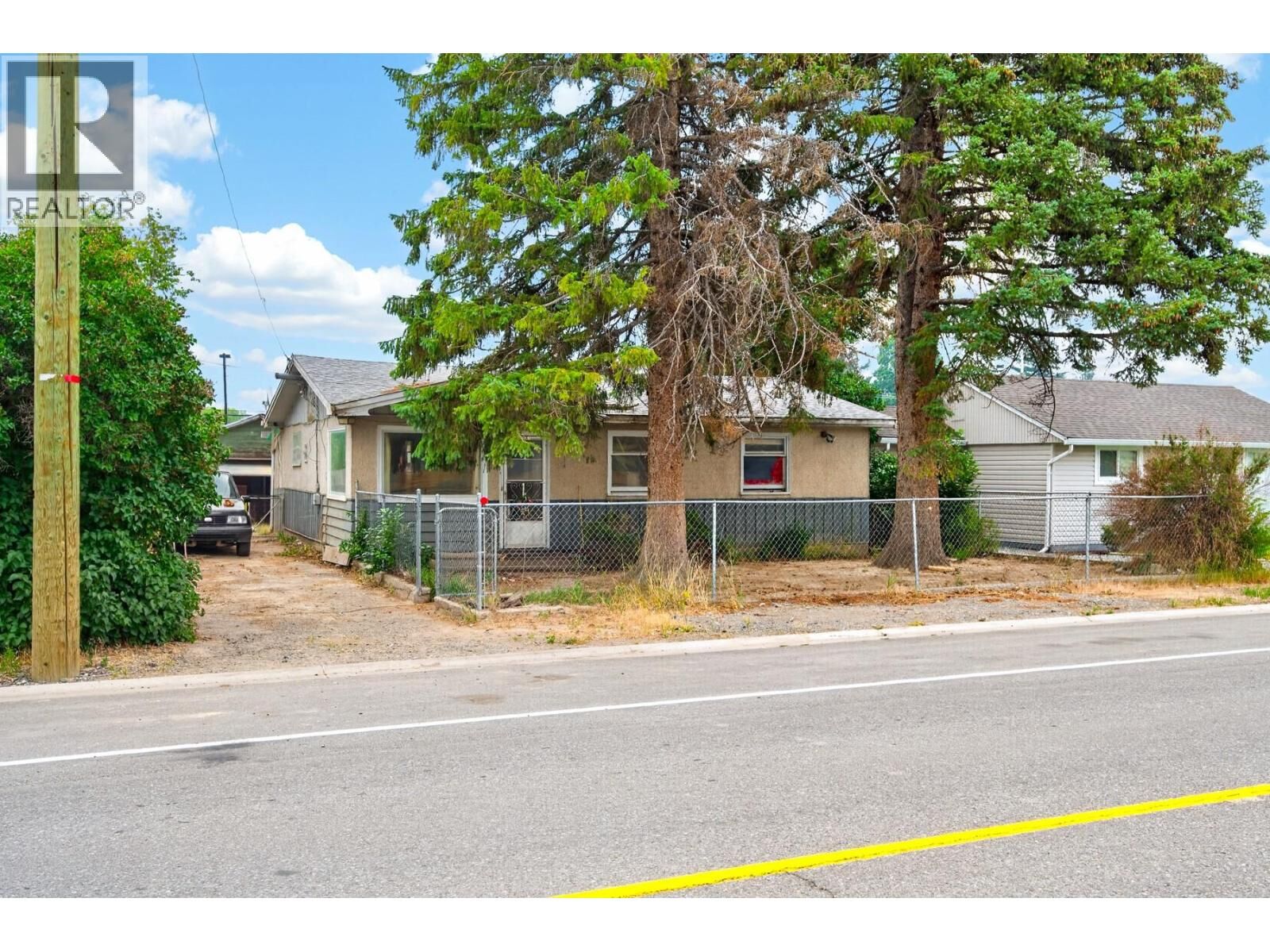 Property Photo: 1637 Coldwater Avenue BC V1K 1B8