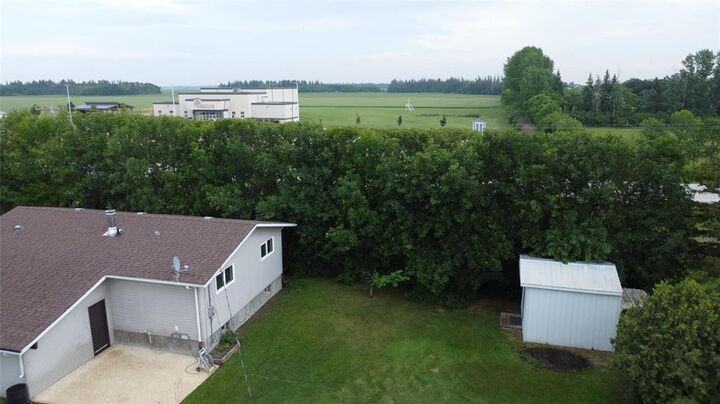 Property Photo: 624 Woodfield Avenue MB R0C 0A0