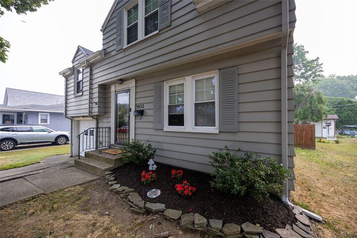 Property Photo: 2803 Oakwood Street PA 16508