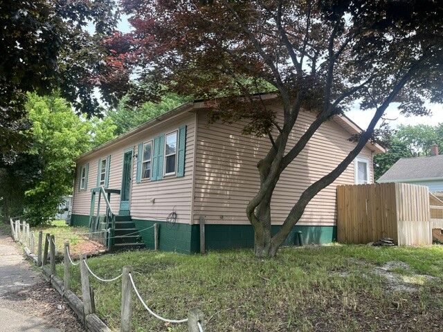Property Photo: 1927 W 21st Street PA 16502