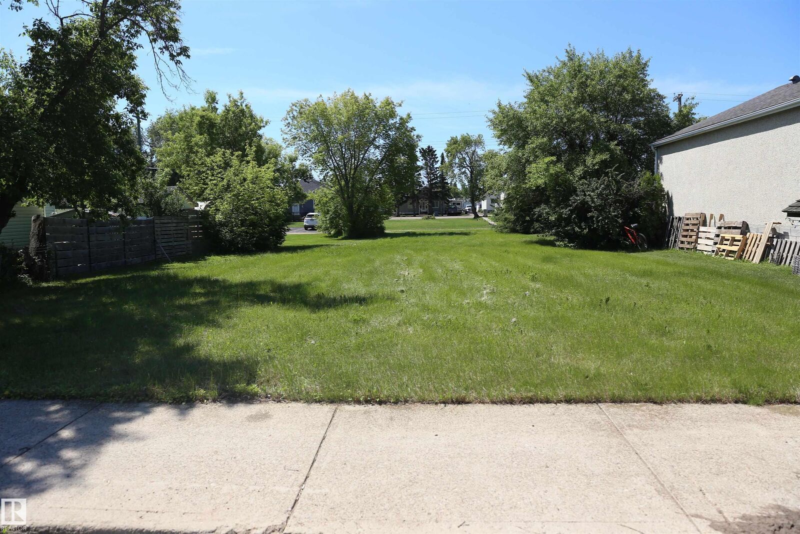 Property Photo:  5211 53av  AB T0B 3H0 