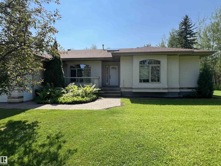 Property Photo: 49427 RR 81 AB T7A 2A3