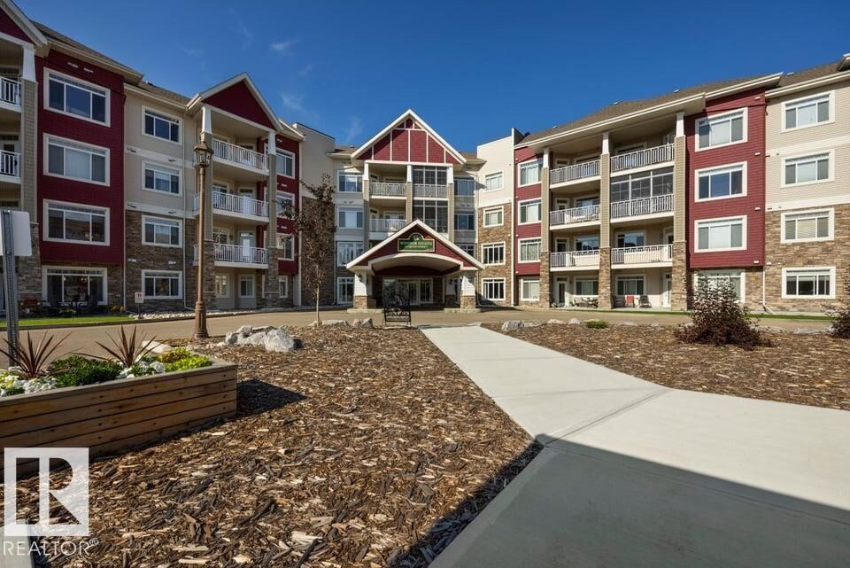 Property Photo: 511 Queen Street 205 AB T7X 0G4