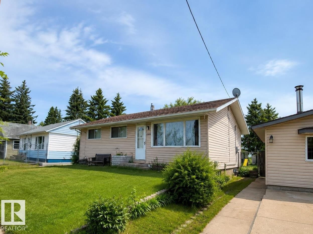 Property Photo: 5109 49 Avenue AB T0B 0C0