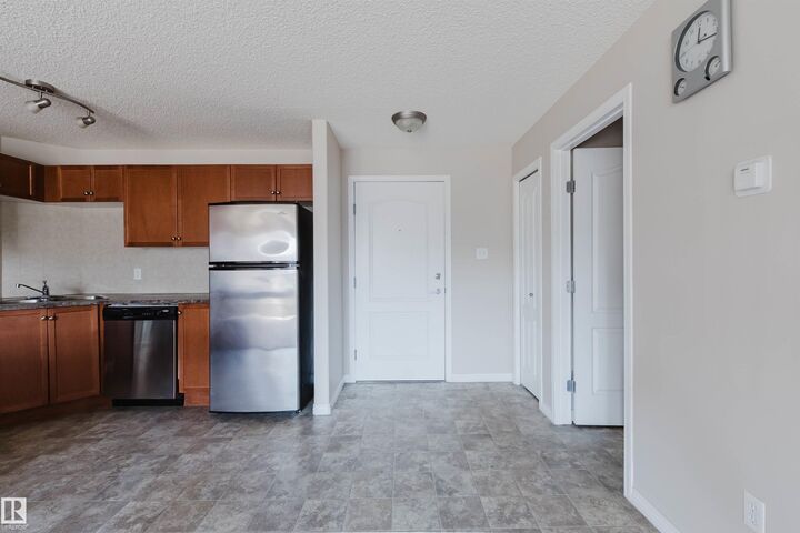 Property Photo: 7327 South Terwillegar Drive NW 7306 AB T6R 0L8