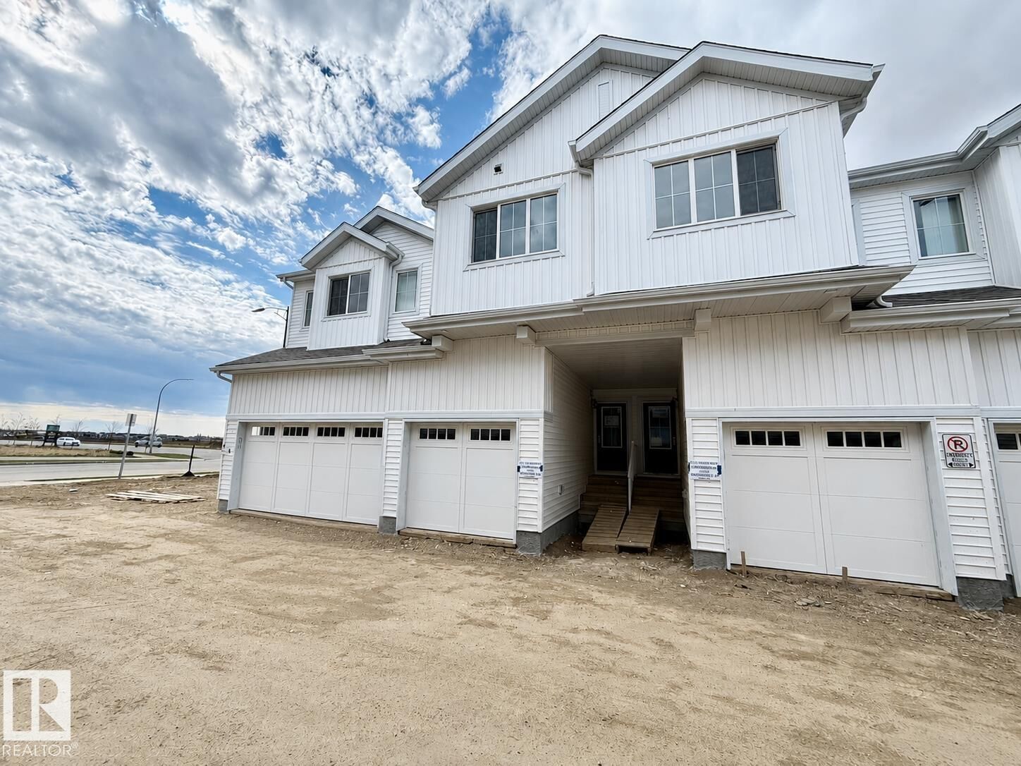 Property Photo:  7110 Keswick Common SW 38  AB T6W 5P7 