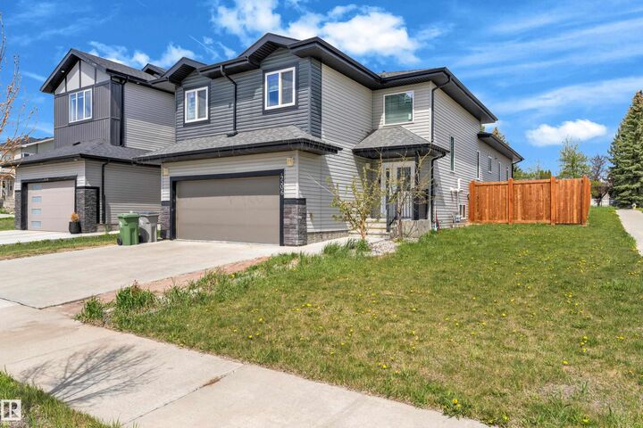 Property Photo: 4506 49 Avenue AB T4X 2B2