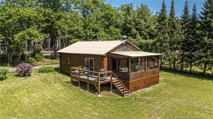 Property Photo:  20 Spry Road  NB E5M 1L4 