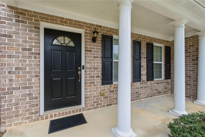 Property Photo: 6125 Mulberry Park Drive GA 30517