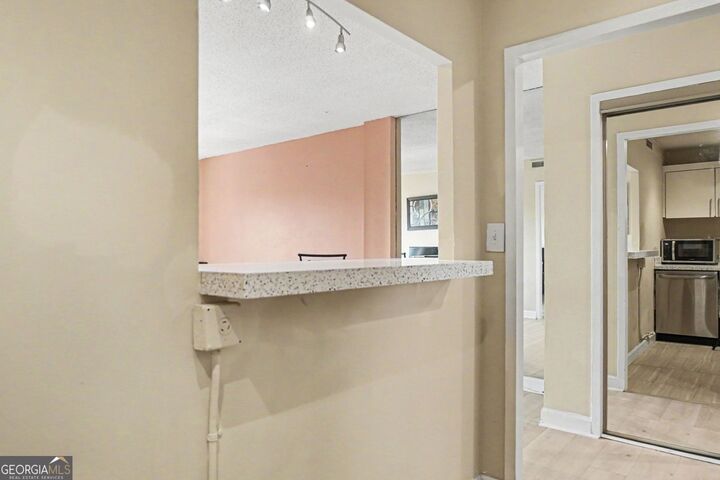 Property Photo: 2285 Peachtree Road NE 909 GA 30309
